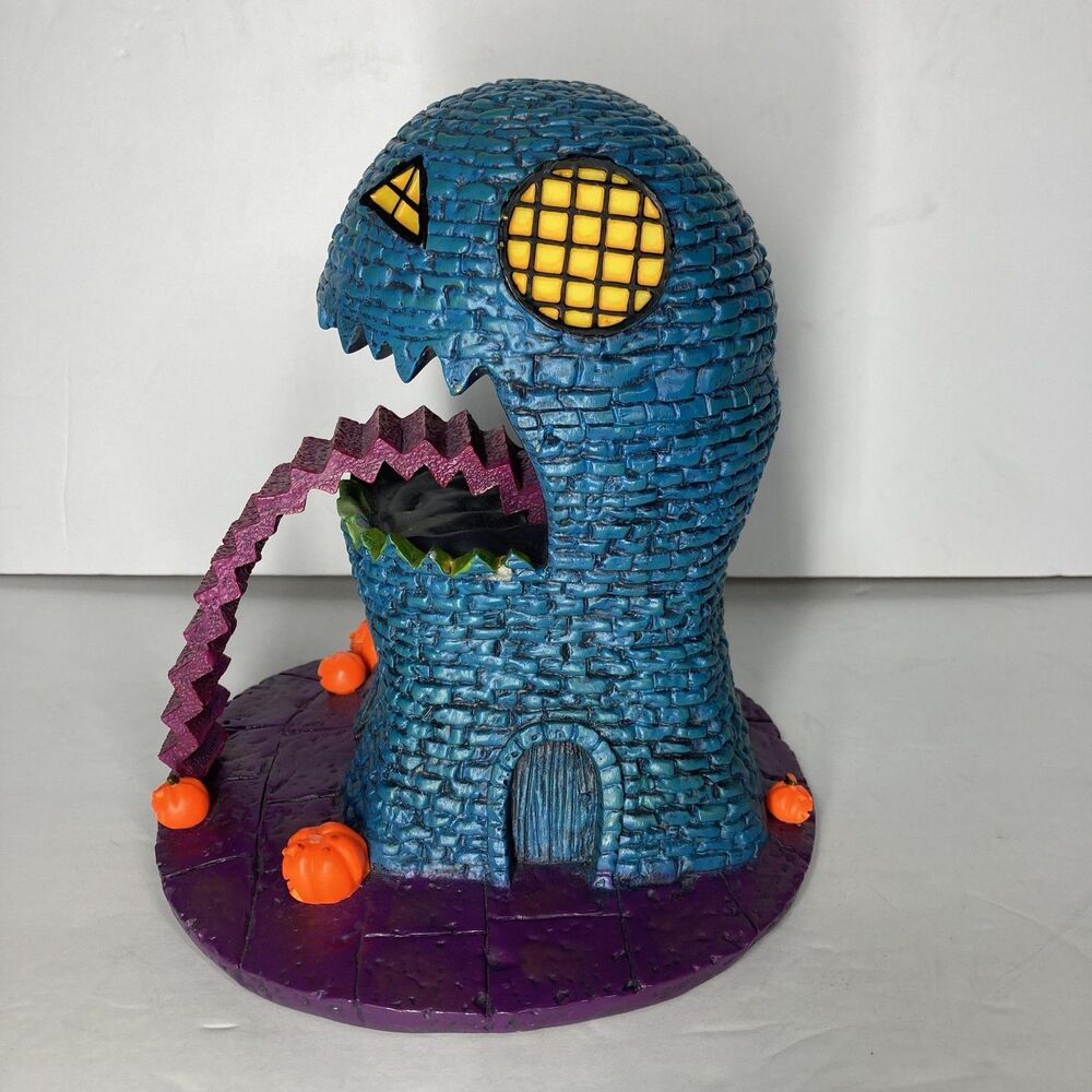 Hawthorne Village Nightmare Before Christmas Lizard House Black Light Halloween